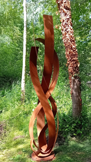 Régine Dulière - Elan (In garden)(Corten steel)
